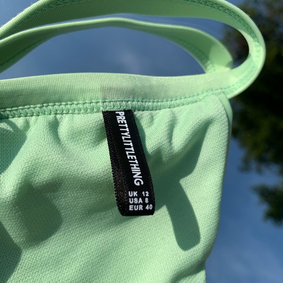 NWOT PrettyLittleThing Triangle String Bikini Set - Picture 3 of 5